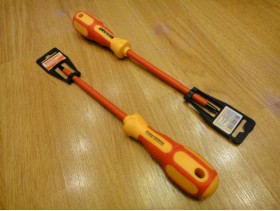 Отвёртка REXANT ЭЛЕКТРИКА (крестовая) PH2 x 150мм