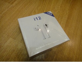 Беспроводные наушники i12 TWS