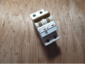 Автоматический выключатель WERKEL W902P166 16А (2П)