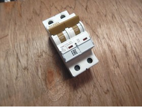 Автоматический выключатель WERKEL W902P206 20А (2П)