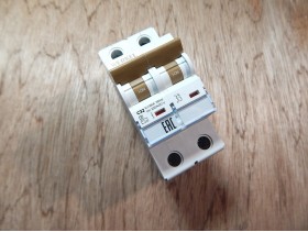 Автоматический выключатель WERKEL W902P326 32А (2П)