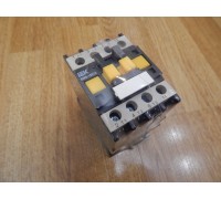 Контактор ИЕК КМИ-10910-230В (9 А)